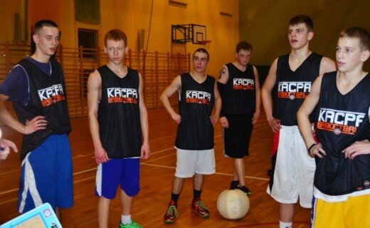 Młodzi koszykarze dostali cenne wskazówki na campie w Sędziszowie